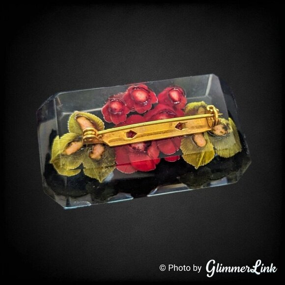 Vintage Clear Lucite Red Roses & Leaves Rectangular Faceted Brooch Pin - Picture 6 of 7